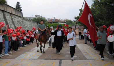Kozan’da İstanbul’un Fethi Coşkuyla Kutlandı