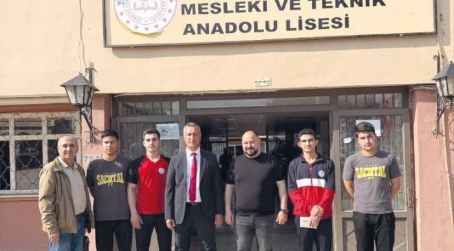 YUSUF BAYSAL ŞİRKETLER  GRUBUNDAN ŞAMPİYONLARA ÖDÜL