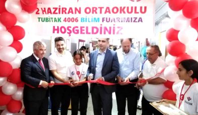 Kozan 2 Haziran Ortaokulu’nda TÜBİTAK 4006 Bilim Fuarı Açıldı
