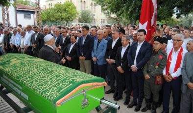 Kozan Belediye Başkanı Mustafa Atlı, amcasını son yolculuğuna uğurladı