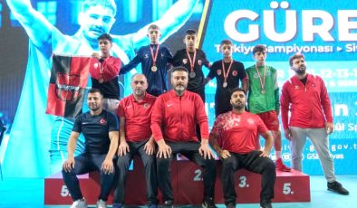 KOZANLI GÜREŞÇİLER BAŞARIYA DOYMUYOR