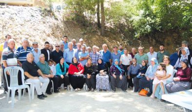Adana Büyükşehir Belediyesi’nden Salmanlı ve Gökgöz’e Yol Hizmeti