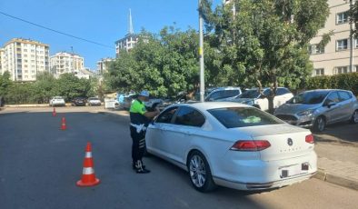 “Kozan’da Huzur Operasyonu: Arananlar Yakalandı, Uyuşturucu Ele Geçirildi”