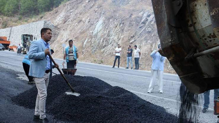 Feke’de sıcak asfalt atağı