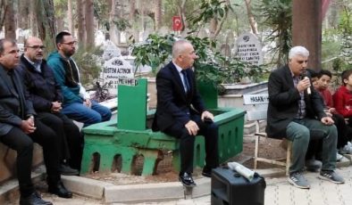 Şehit Öğretmen Lütfi Ölmez’in Kabri Ziyaret Edildi