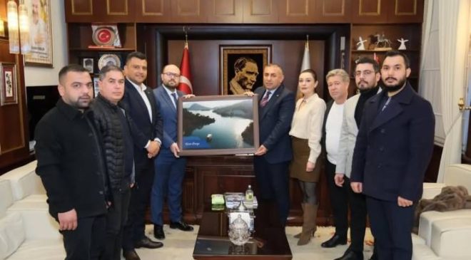 Kozan Kent Konseyi Büyük Şehir Belediye Başkan Vekili Güngör Geçer’i ziyaret etti