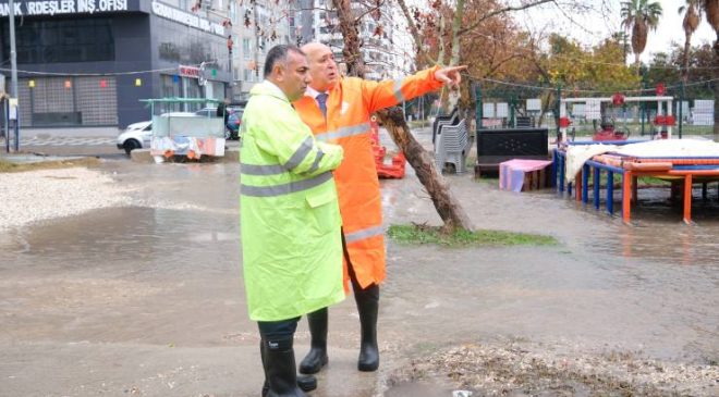Metrekareye 72 kg yağmurun yarattığı sorunlara Büyükşehir aralıksız müdahale ediyor