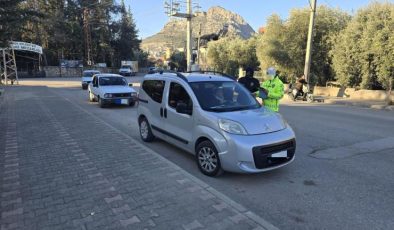 Kozan’da “Güven” Mesaisi: 2 Tutuklama, Çok Sayıda Cezai İşlem