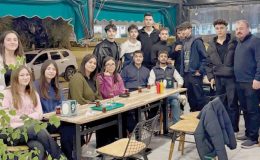 Mustafa Yılmaz (Cheff Döner)’den   öğrencilere anlamlı ve duyarlı iftar yemeği…