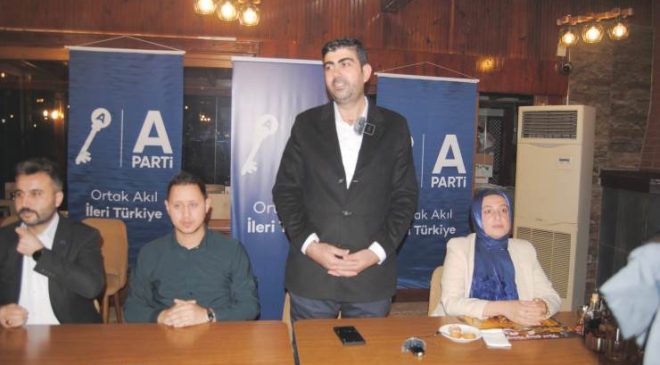 Gürdal Topal ve ekipleri Ramazan ayının ilk iftarını basına verdiler…