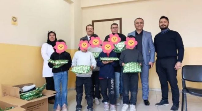 Bakanlıktan Gönderilen Kumaşlar Kozan HEM’de Bayram Hediyesine Dönüştü