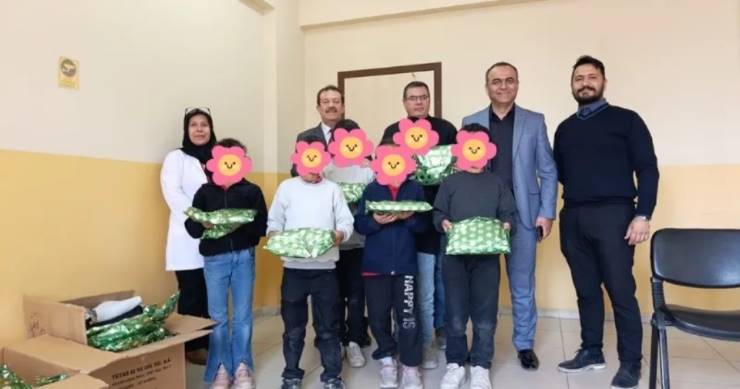 Bakanlıktan Gönderilen Kumaşlar Kozan HEM’de Bayram Hediyesine Dönüştü