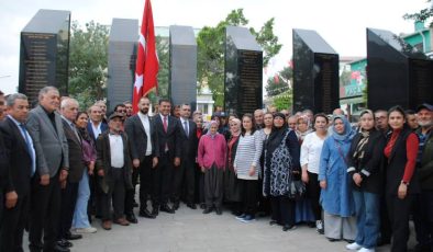 Adnan Menderes Parkı Şehitler Anıtı Dualarla Açıldı