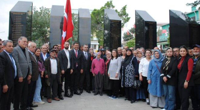 Adnan Menderes Parkı Şehitler Anıtı Dualarla Açıldı