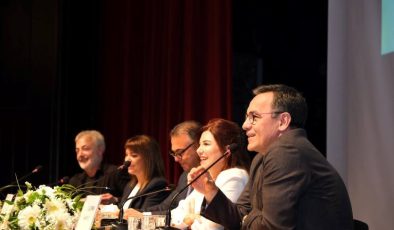 Adana’da Cumhuriyet ve Aydın Sorumluluğu Paneli