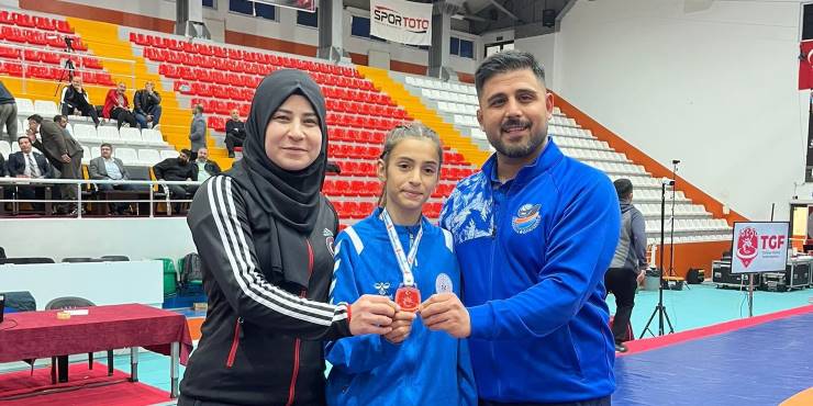 İKRANUR MİLLİ TAKIM YOLUNDA