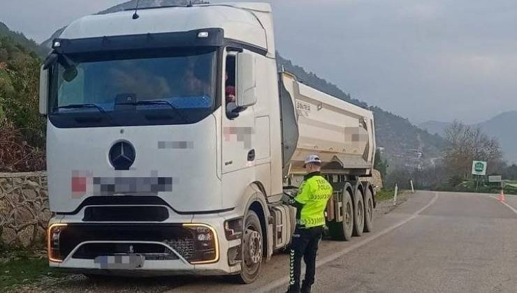 Kozan’da Uyuşturucu Satıcısı 6 Kişi Yakalandı