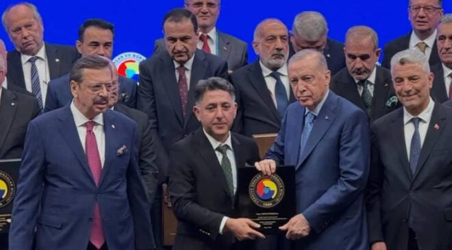 Taner Kavuklu’ya Külli Hizmet Ödülü: 20. Yıl Gururu TOBB’da Taçlandı