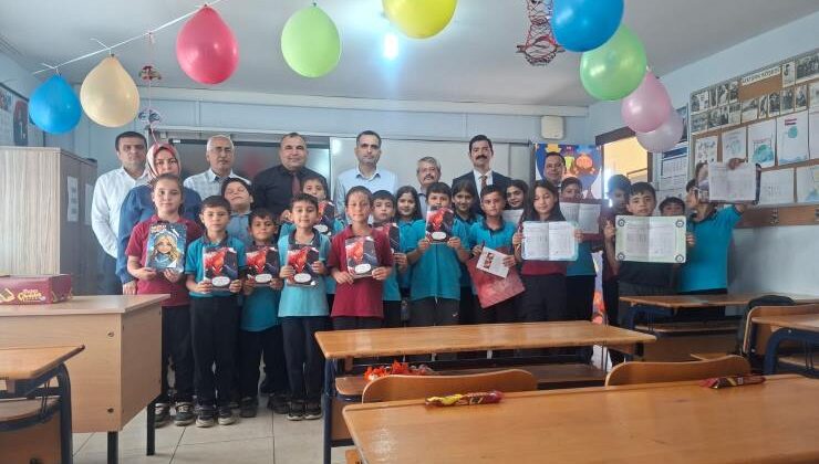 Kozan’da 25 Bin Öğrenci Karne Heyecanıyla Tatile Girdi