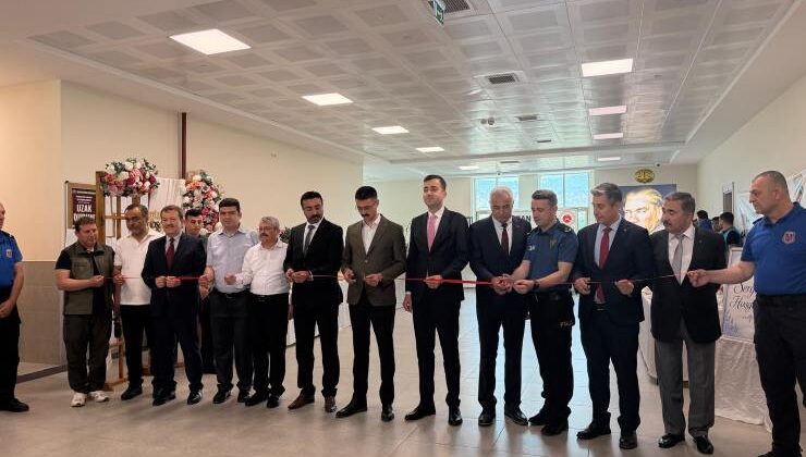 KOZAN ADLİYE SARAYINDA  YIL SONU SERGİSİ AÇILDI