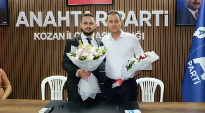 Kozan Anahtar Partisi Gençlik Kolları’nda Bayrak Değişimi