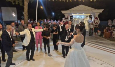 Kozan Ticaret Odası Başkanı Mustafa Kandemir’in  kızının düğününde renkler, coşku ve mutluluk vardı…
