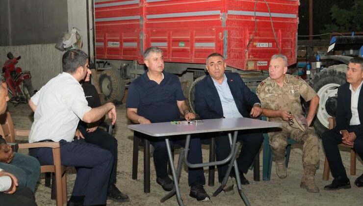 Kozan, İmamoğlu ve Aladağ’daki yangınlara müdahale eden Büyükşehir ekiplerinin teyakkuz hali sürüyor.